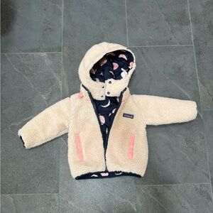 Navy and Pink Patagonia Hooded Reversible Jacket/Coat with Sherpa Lining. EUC